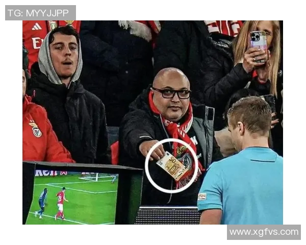 中超激战：莱比锡逆转本菲卡引发争议判罚全场沸腾