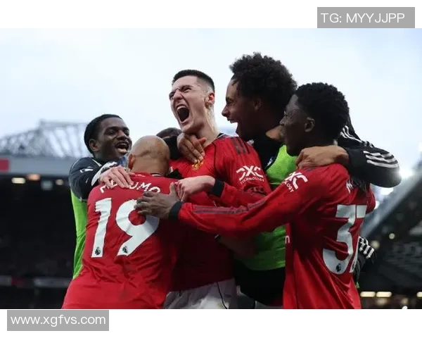 英超精彩对决曼联主场大胜尤文图斯帽子戏法点燃全场激情